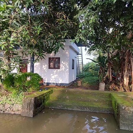 Valentine'S Rice Bowl Home Stay Alappuzha Εξωτερικό φωτογραφία